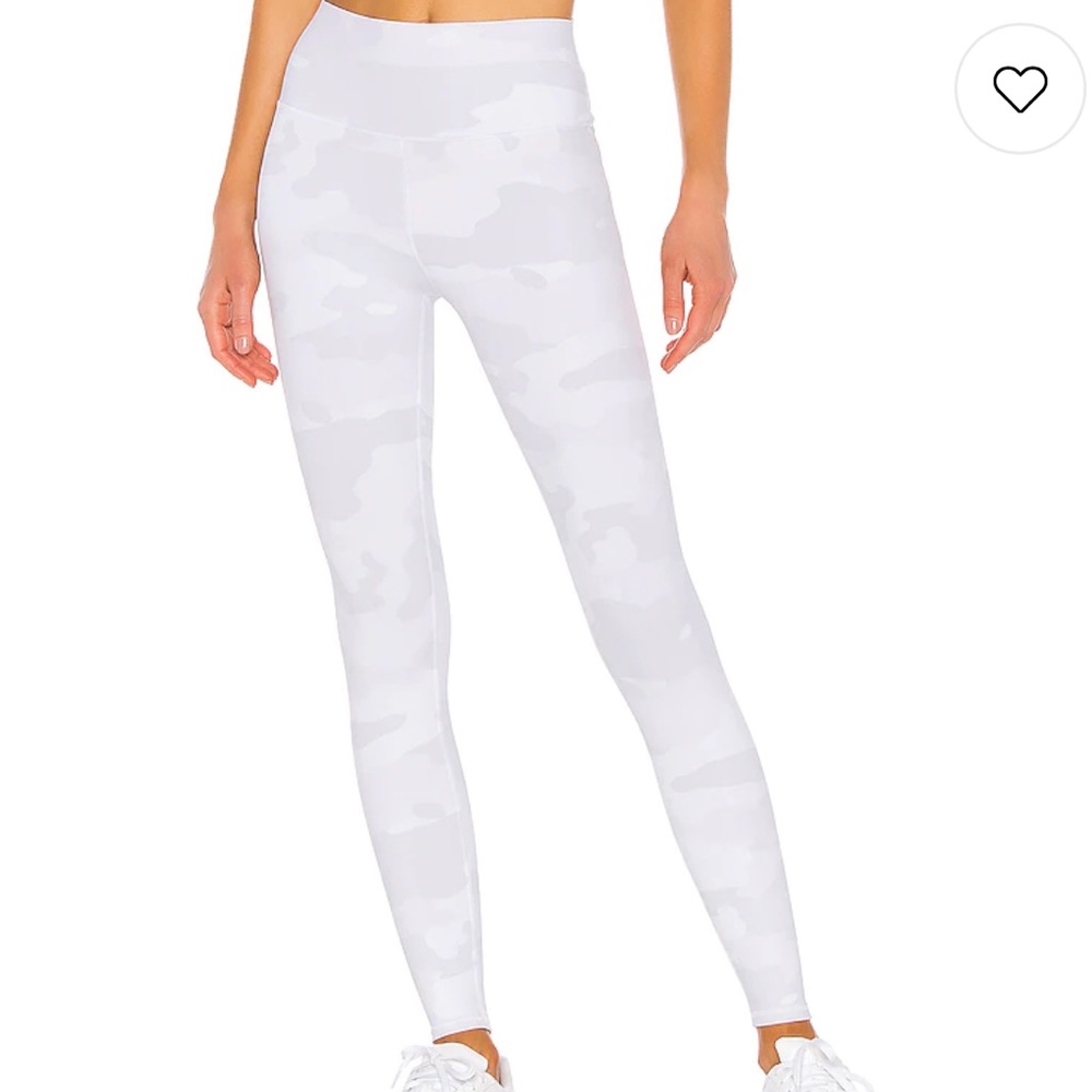 Alo High Waist Vapor Legging in White Camouflage Size Small
